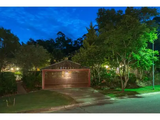 92 Carinya, Indooroopilly QLD 4068