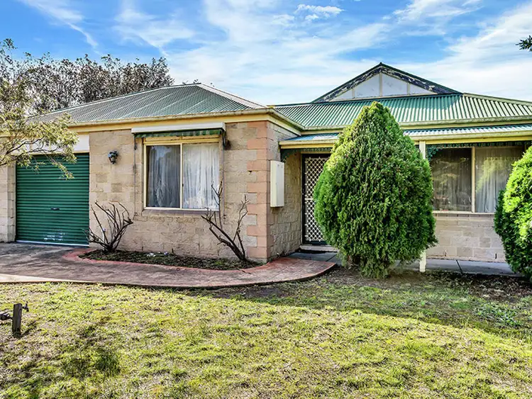 15 Harwood Place, Roxburgh Park VIC 3064