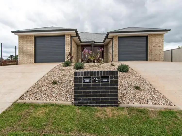 16 Tempest St, Glenvale QLD 4350