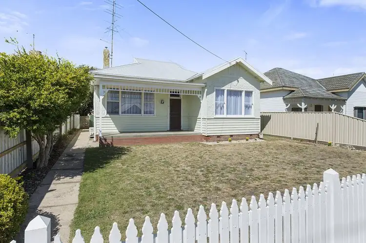 30 Hart Street, Colac VIC 3250