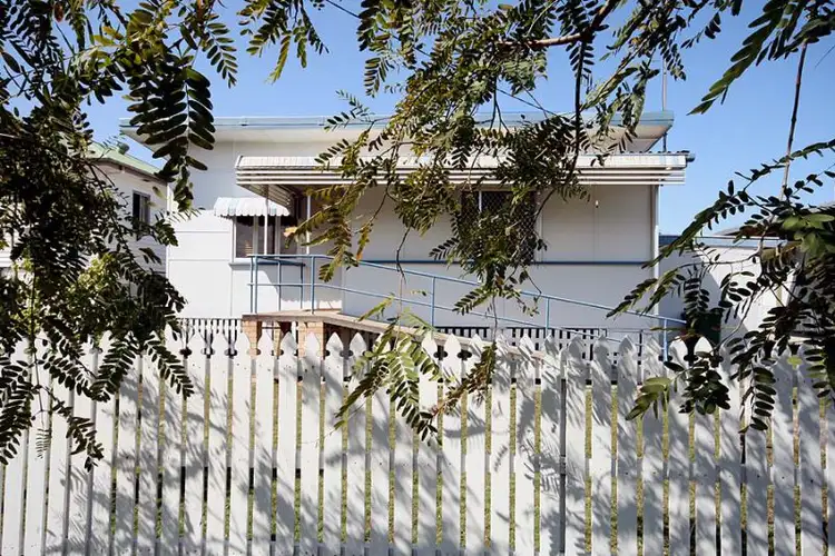 41 Palmer Ave, Golden Beach QLD 4551