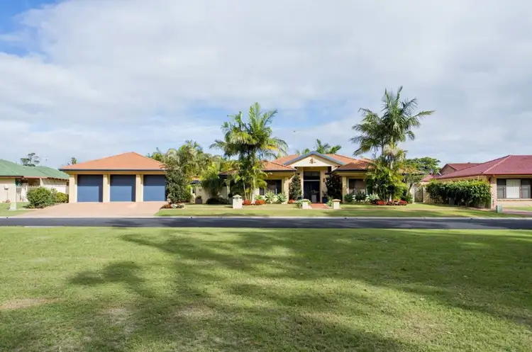 10 Conrad Place, Iluka NSW 2466