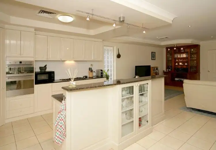 Sixth view of Homely house listing, 8 Dobell Place, Wagga Wagga NSW 2650