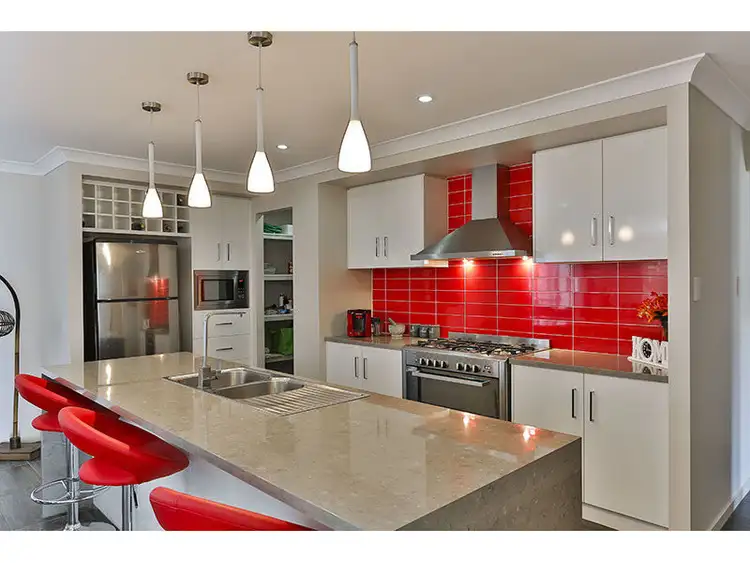 Second view of Homely house listing, 5 Heron Court, Kleinton QLD 4352