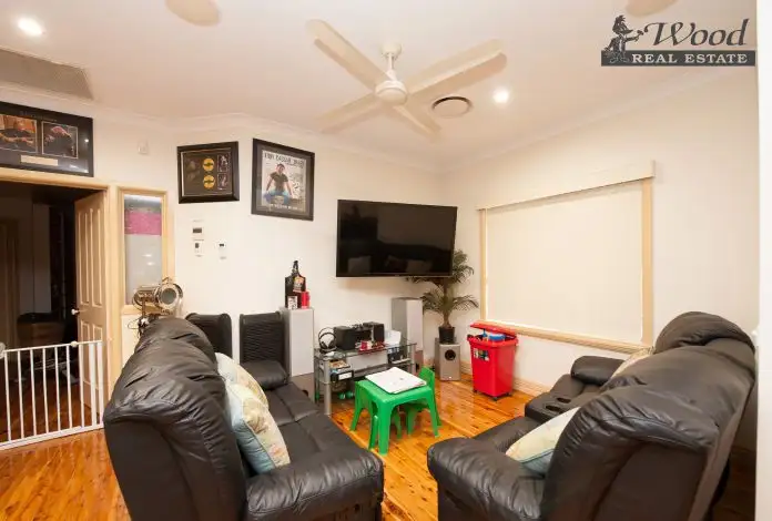 Sixth view of Homely house listing, 4 Lanaghan Street, Lavington NSW 2641