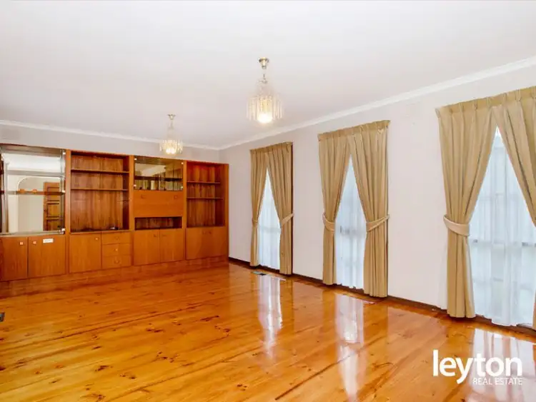 Second view of Homely house listing, 3 Lindsay Close, Endeavour Hills VIC 3802