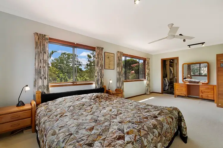 Sixth view of Homely house listing, 2 Logan Court, Mount Ommaney QLD 4074