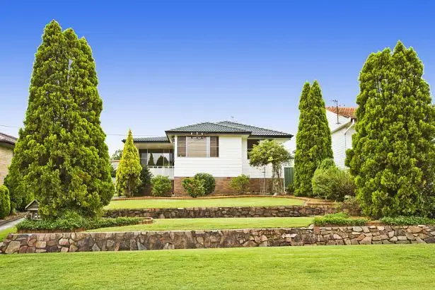 10 Bangalla Street, Belmont North NSW 2280