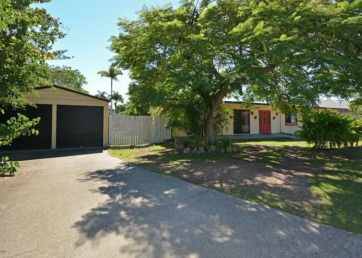 15 Jacobsen Outlook, Urraween QLD 4655