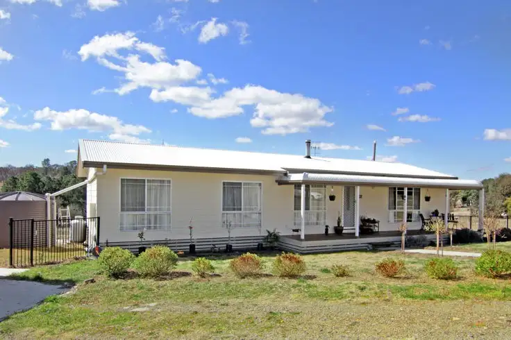 4 Leece Road, Uralla NSW 2358
