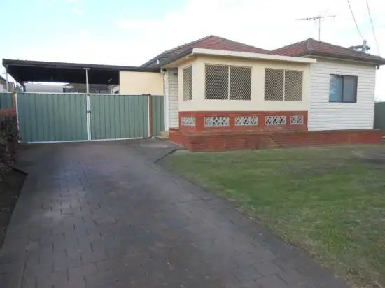 10 Gowrie Ave, Punchbowl NSW 2196