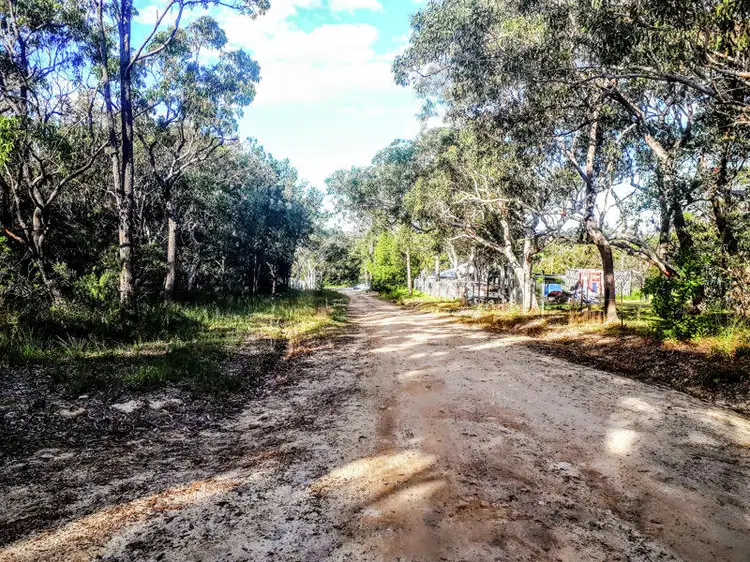 16 Pirama Road, Wyee NSW 2259