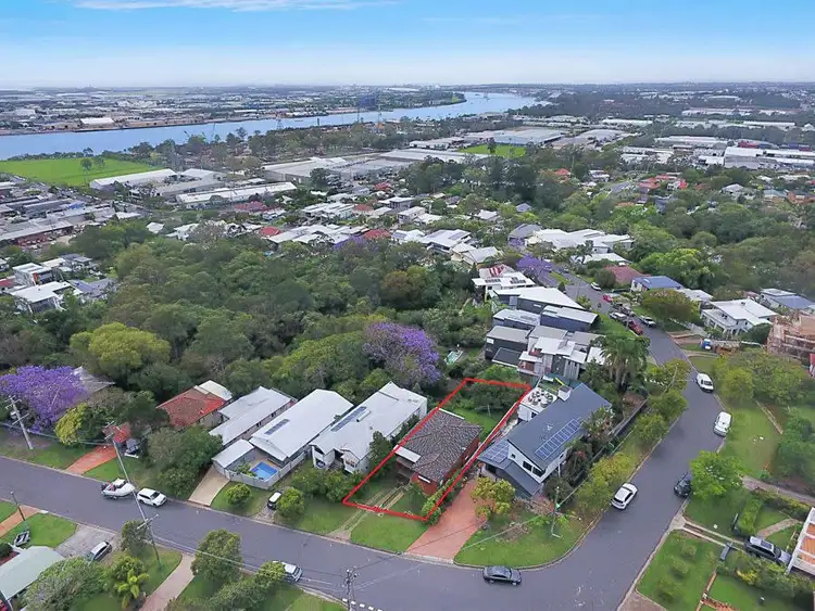 Second view of Homely house listing, 39 McIlwraith Ave, Balmoral QLD 4171