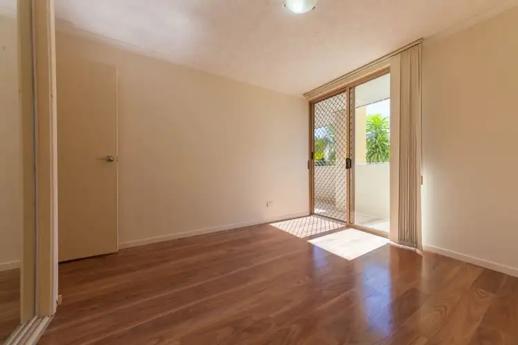 Fifth view of Homely unit listing, 10/8 Mascar Street, Upper Mount Gravatt QLD 4122