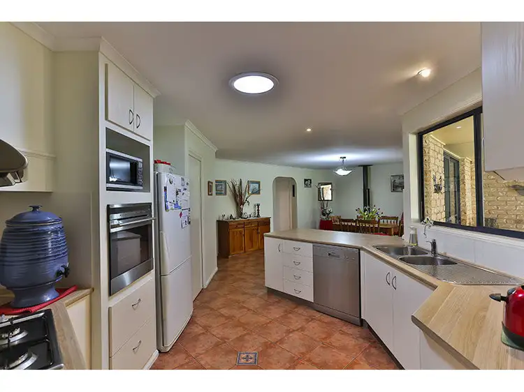 Fourth view of Homely house listing, 2 Greenway Court, Highfields QLD 4352