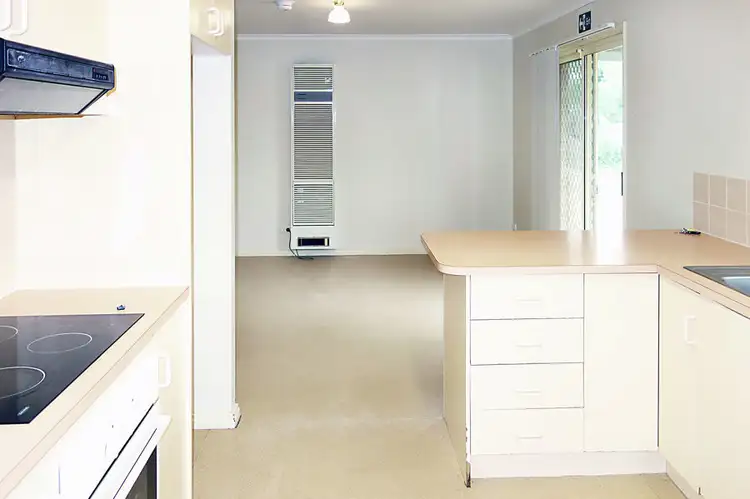 Fifth view of Homely house listing, 28 Balleroo Crescent, Glenfield Park NSW 2650