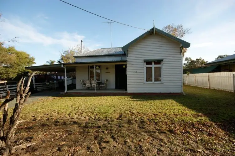 260 Victoria St, Deniliquin NSW 2710
