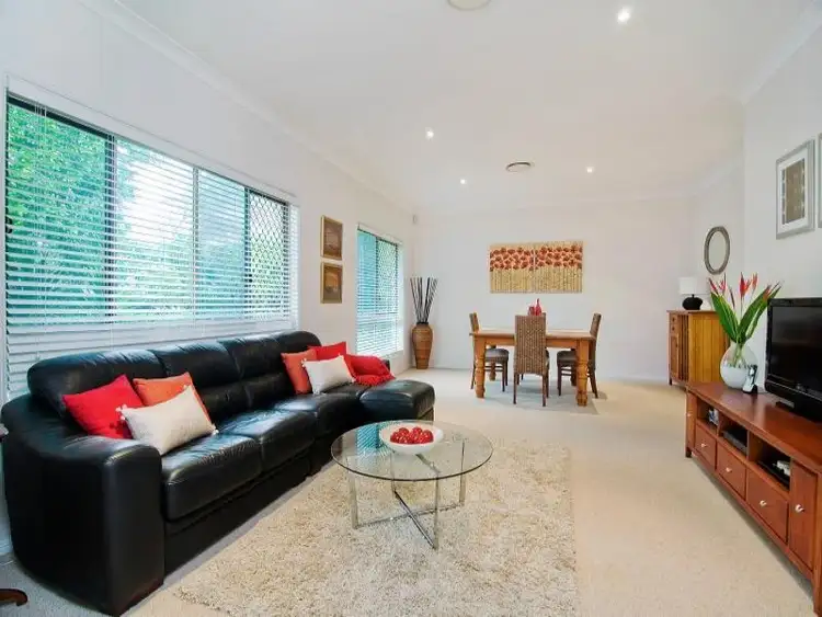 38 Hawk Place, Sinnamon Park QLD 4073