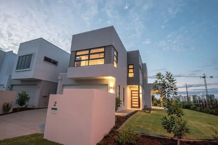 Second view of Homely house listing, 2 Viridian Circuit, Birtinya QLD 4575