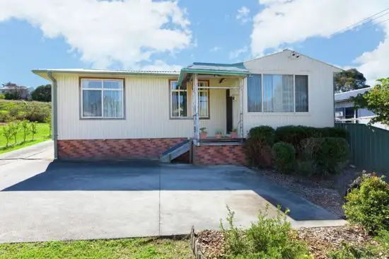 34 Thornbury Avenue, Unanderra NSW 2526