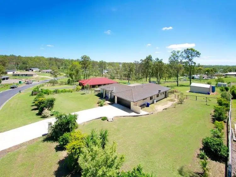 18 Stephenson Crescent, Kensington Grove QLD 4341