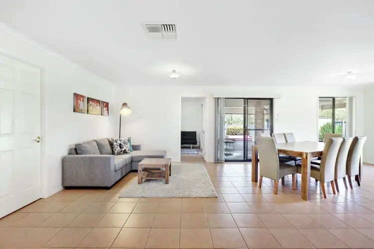 32 Mountain View Crescent, Mount Warren Park QLD 4207