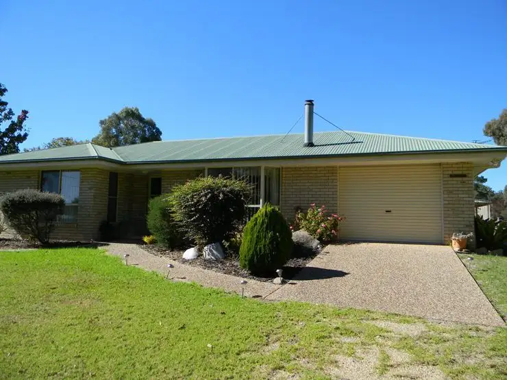 3 Belmont Drive, Stanthorpe QLD 4380