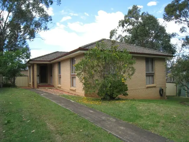 7 Elk Pl, Cranebrook NSW 2749