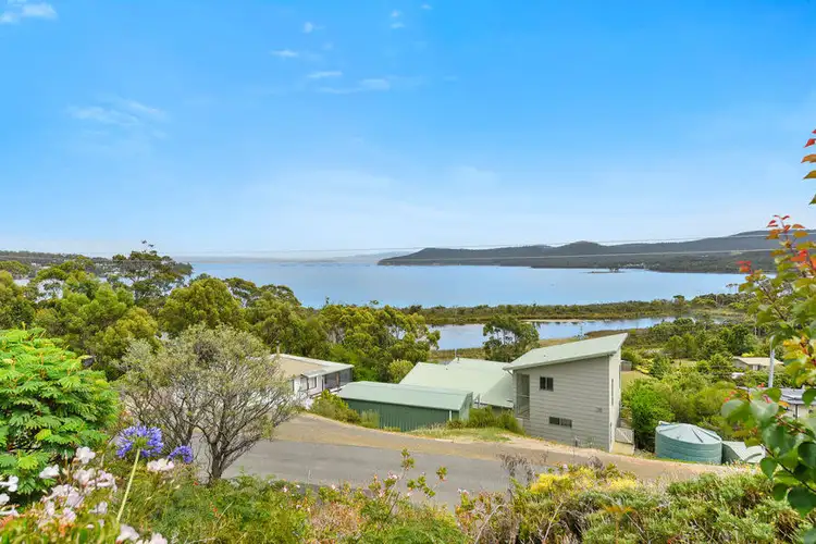 57 Lagoon Road, White Beach TAS 7184