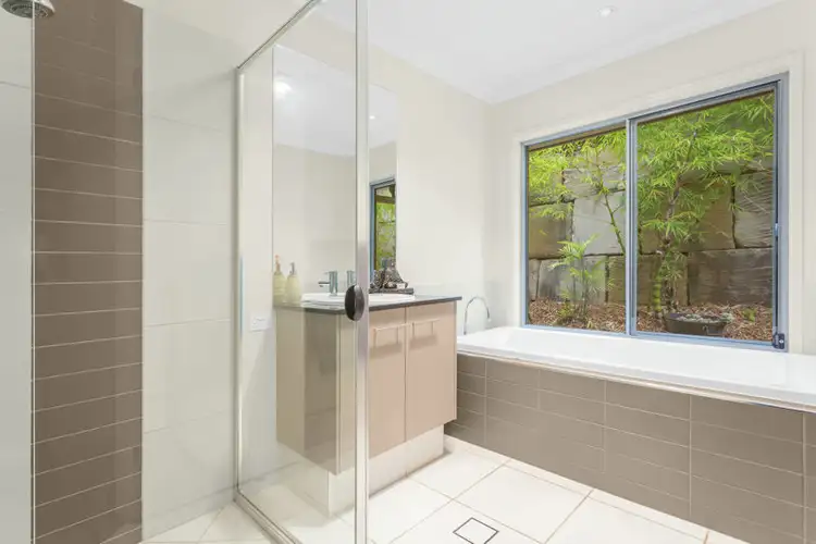 Sixth view of Homely house listing, 1 Gracie Ct, Cashmere QLD 4500