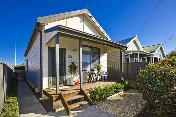 24 Holt Street, Mayfield NSW 2304