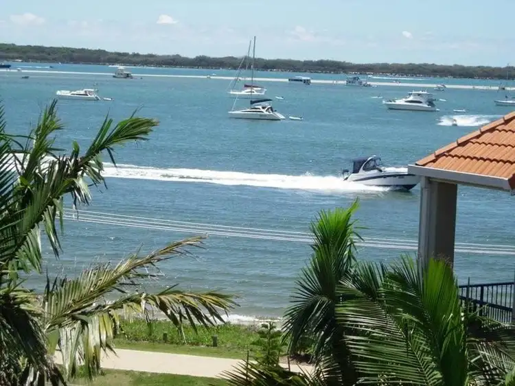 205/392 MARINE PARADE, Labrador QLD 4215