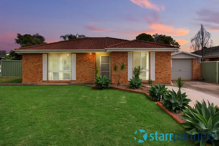 25 Coowarra Drive, St Clair NSW 2759