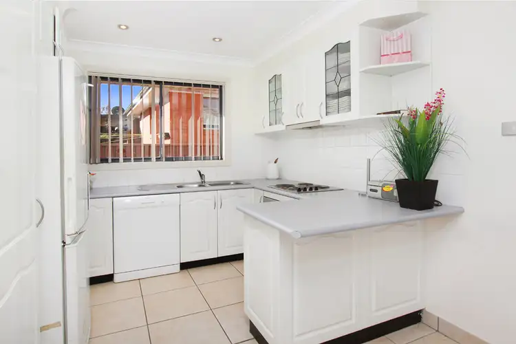 11 Twickenham Avenue, Cambridge Park NSW 2747