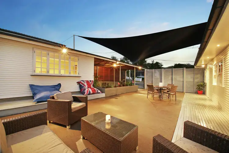 8 Coleridge Street, Stafford Heights QLD 4053