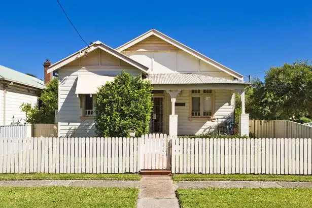 1 Jellicoe Parade, New Lambton NSW 2305