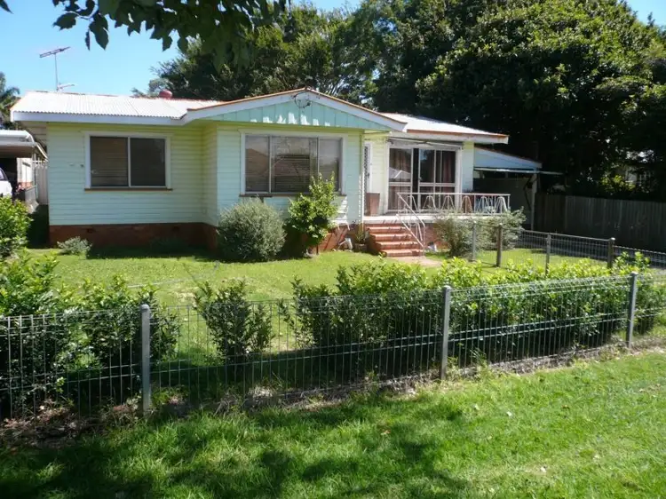 9 Newmarket St, Newtown QLD 4350