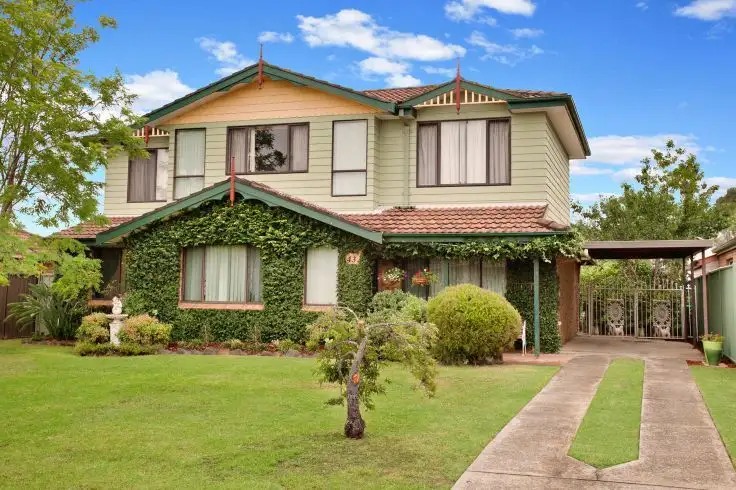 43 Rotorua Road, St Clair NSW 2759