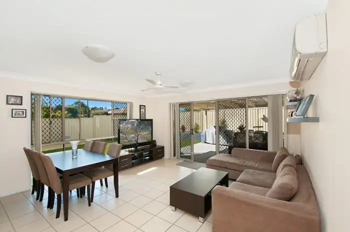 1/10 Betty St, Upper Coomera QLD 4209
