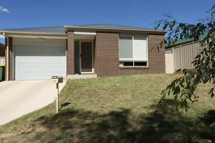 42 O'Shea Street, Lavington NSW 2641