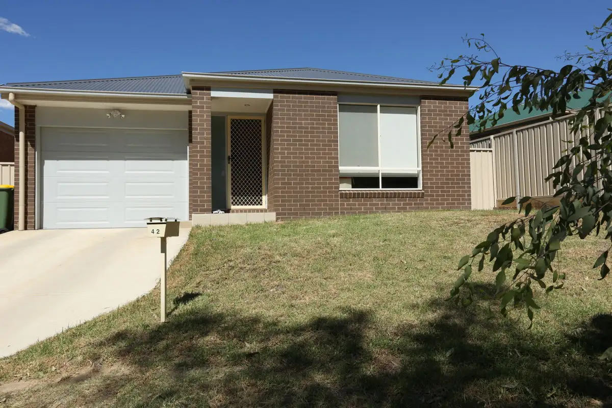 Main view of Homely house listing, 42 O'Shea Street, Lavington NSW 2641