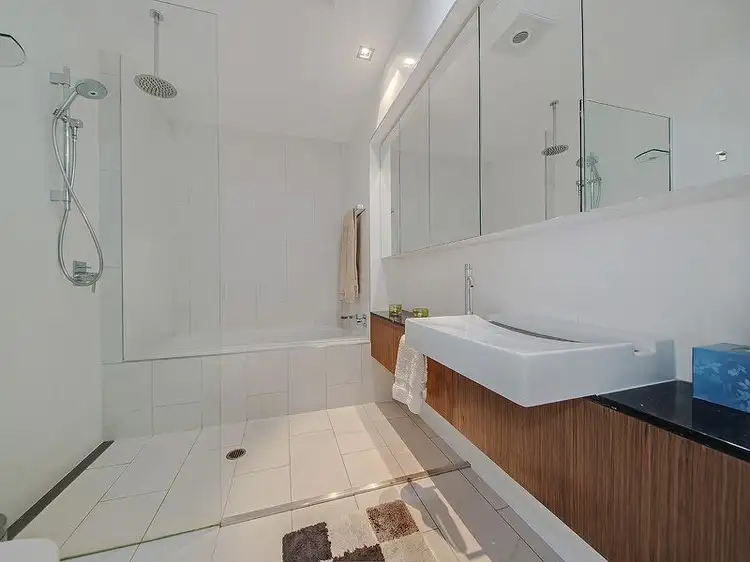 Sixth view of Homely house listing, 3/78 BROMLEY ST, Kangaroo Point QLD 4169