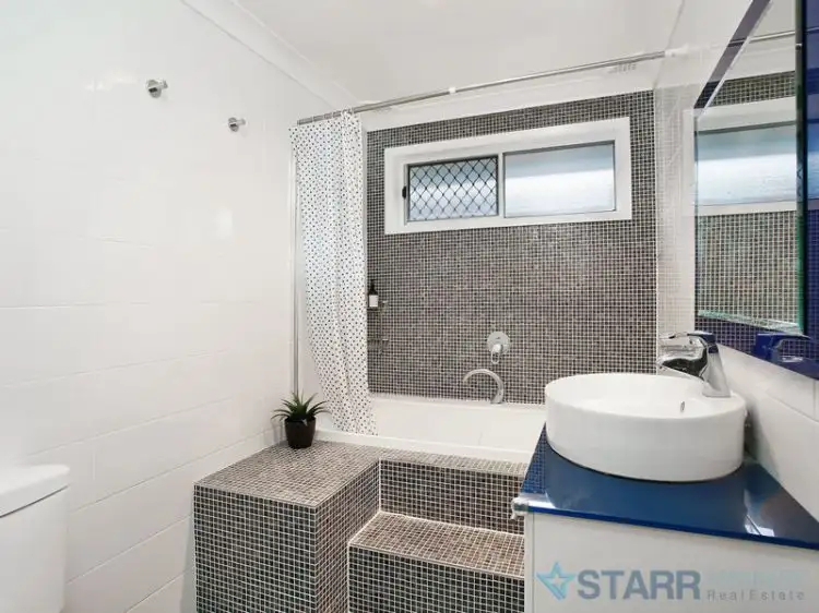 Fifth view of Homely house listing, 4 Haywood Place, Greystanes NSW 2145
