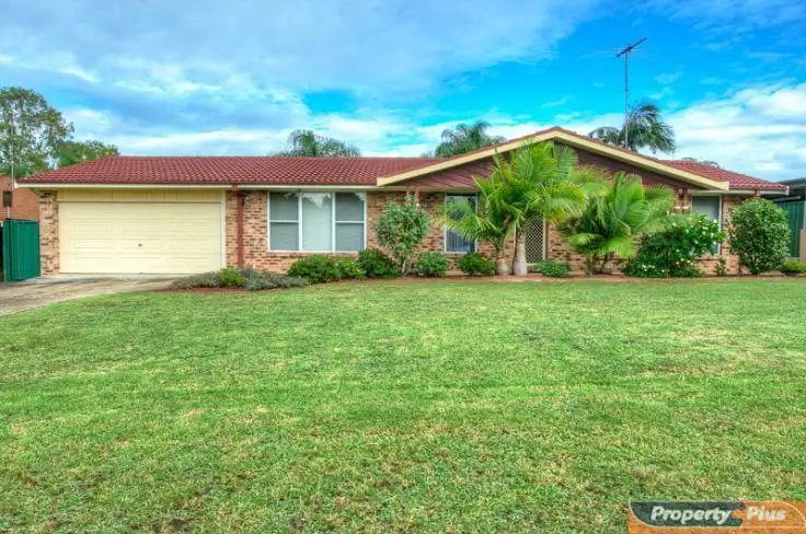 17 Leicester Way, St Clair NSW 2759