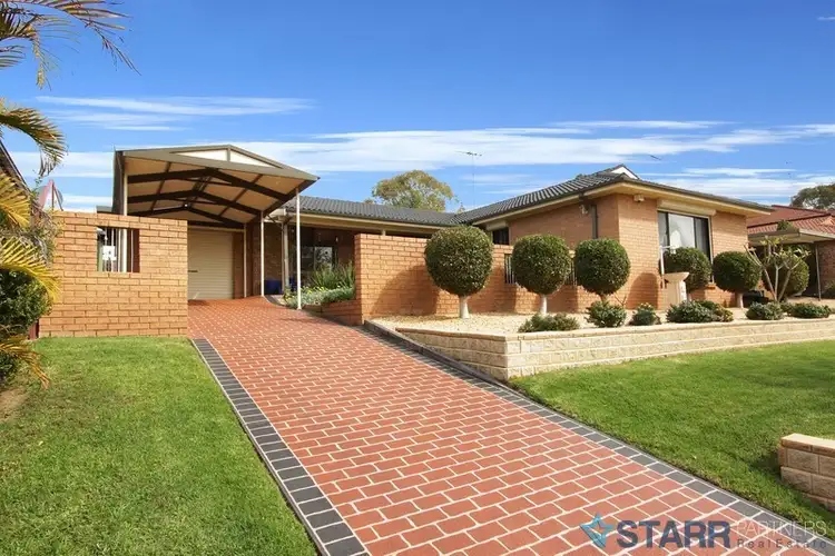 8 Derwent Place, St Clair NSW 2759