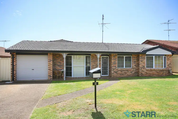 8 Lockheed Circuit, St Clair NSW 2759