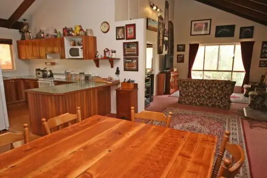 Fourth view of Homely house listing, 18 Katrina Court, Tamworth NSW 2340