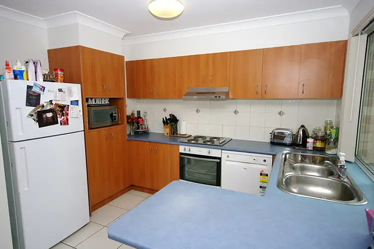 Fifth view of Homely townhouse listing, 26/27 Camille Crescent, Wynnum West QLD 4178