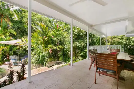 149-153 Hillview Crescent, Whitfield QLD 4870