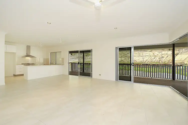 27 Dunk Place, Little Mountain QLD 4551